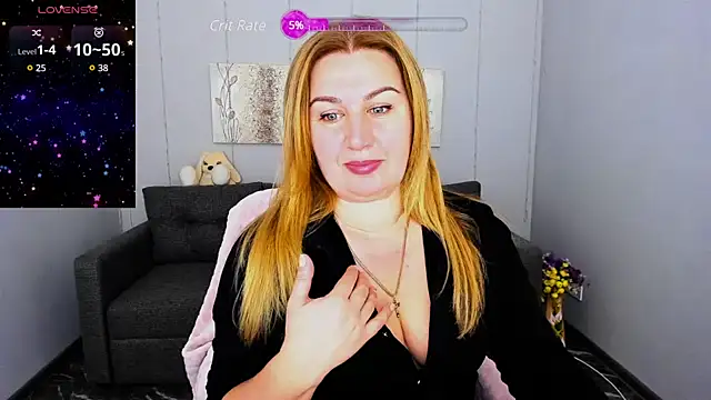 Snapshot of Lili_Crossi chatting on 12-04-24, 06:44 Lili Crossi online show from 12-04-24, 06:44