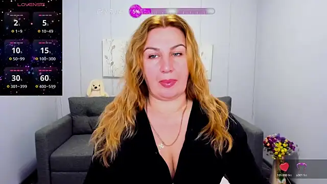 Snapshot of Lili_Crossi chatting on 12-12-24, 06:47 Lili Crossi online show from 12-12-24, 06:47