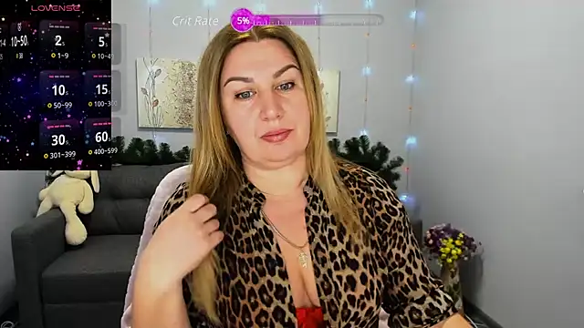 Snapshot of Lili_Crossi chatting on 12-17-24, 06:45 Lili Crossi online show from 12-17-24, 06:45