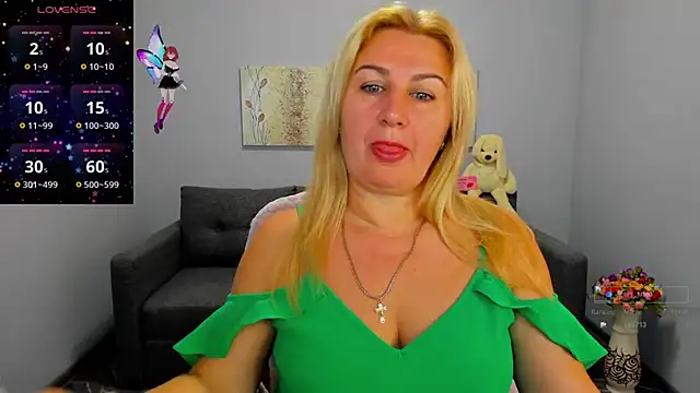 Snapshot of Lili_Crossi chatting on 09-16-25, 05:41 Lili Crossi online show from 09-16-25, 05:41