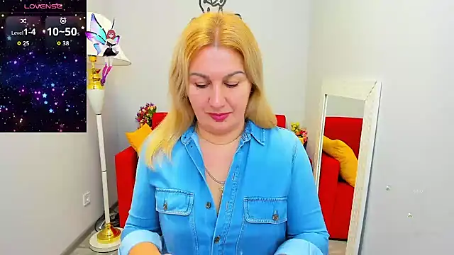 Lili Crossi online show from 11-03-25, 06:36