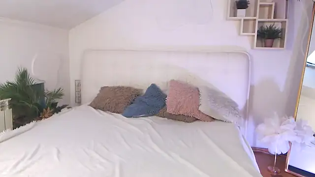 Snapshot of AuroraAksnesss chatting on 01-29-25, 02:00 AuroraAksnesss online show from 01-29-25, 02:00