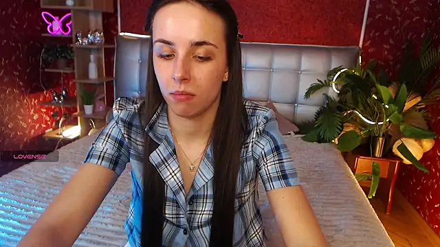 Snapshot of AuroraAksnesss chatting on 02-11-25, 03:18 AuroraAksnesss online show from 02-11-25, 03:18