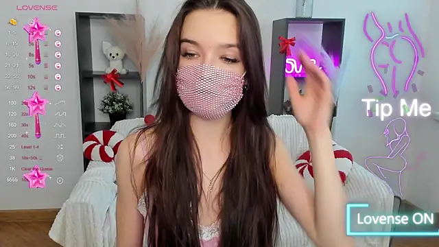 Snapshot of LizaTheButter chatting on 01-19-25, 09:22 LizaTheButter online show from 01-19-25, 09:22