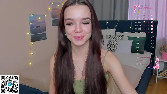 Snapshot of LizaTheButter chatting on 03-14-25, 06:53 LizaTheButter online show from 03-14-25, 06:53