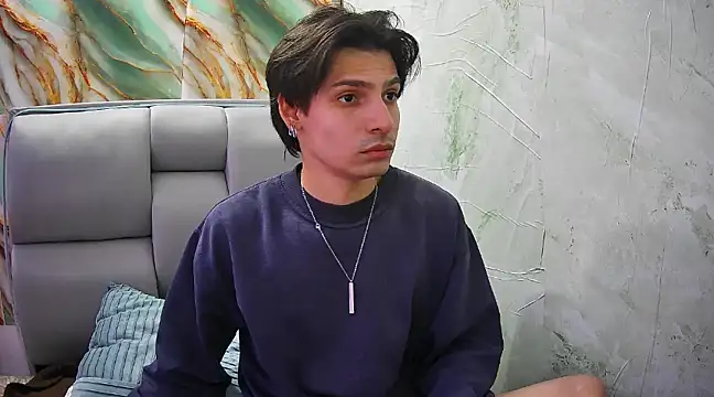 Apolo Hidalgo01 online show from 02-12-25, 04:33