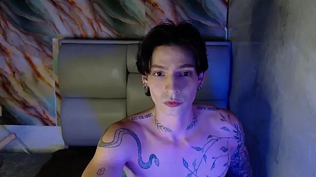 Apolo Hidalgo01 online show from 10-05-25, 03:27