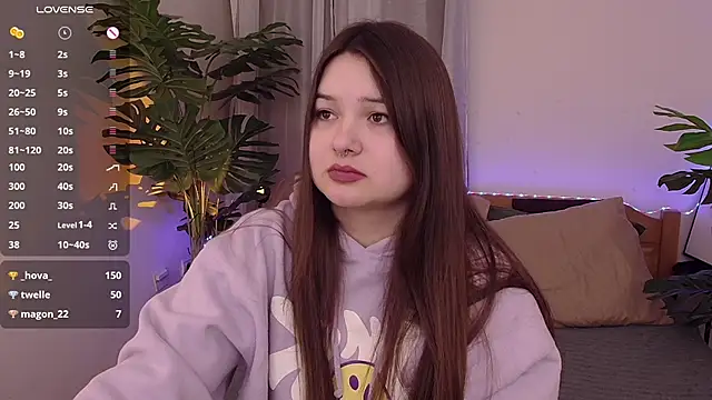 Snapshot of Alice_Walters chatting on 12-10-24, 10:05 Alice Walters online show from 12-10-24, 10:05