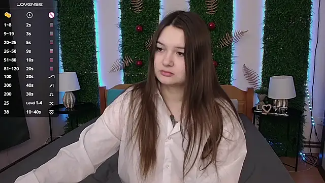 Snapshot of Alice_Walters chatting on 12-31-24, 07:53 Alice Walters online show from 12-31-24, 07:53