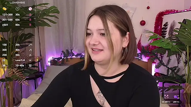 Snapshot of Alice_Walters chatting on 01-12-25, 10:01 Alice Walters online show from 01-12-25, 10:01