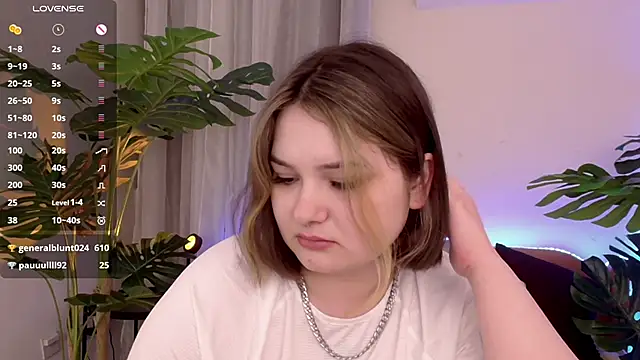 Snapshot of Alice_Walters chatting on 01-24-25, 07:07 Alice Walters online show from 01-24-25, 07:07