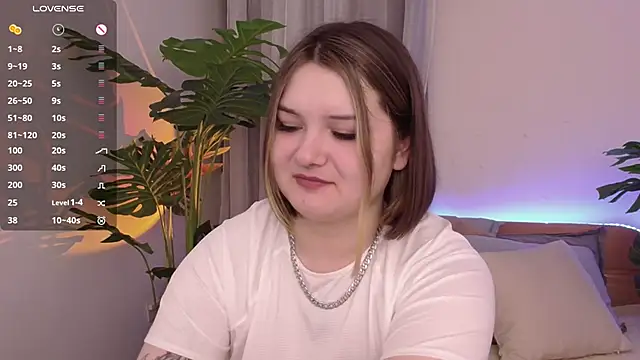 Snapshot of Alice_Walters chatting on 01-26-25, 10:24 Alice Walters online show from 01-26-25, 10:24