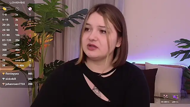 Snapshot of Alice_Walters chatting on 01-31-25, 09:26 Alice Walters online show from 01-31-25, 09:26