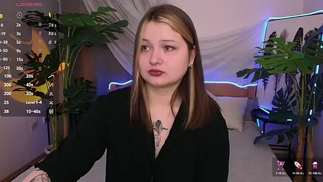 Snapshot of Alice_Walters chatting on 12-05-25, 01:42 Alice Walters online show from 12-05-25, 01:42