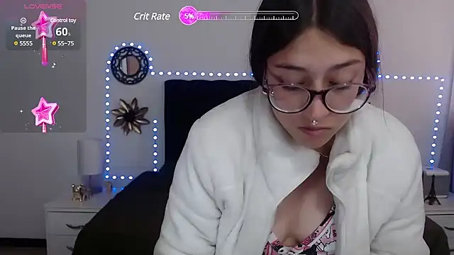 Snapshot of zoe_sweet5 chatting on 03-01-25, 02:02 zoe sweet5 online show from 03-01-25, 02:02