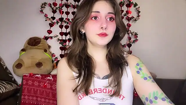 Snapshot of _Devill_Baby chatting on 02-11-25, 10:18 Devill Baby online show from 02-11-25, 10:18
