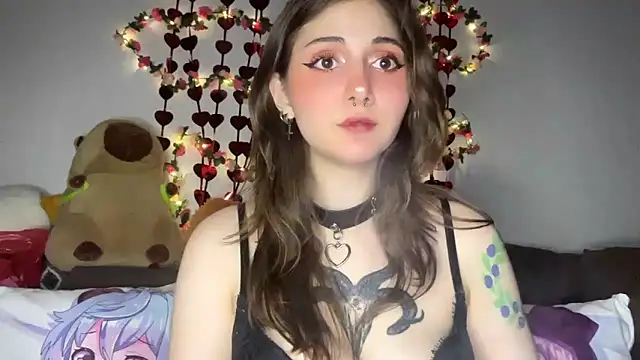 Snapshot of _Devill_Baby chatting on 03-21-25, 11:01 Devill Baby online show from 03-21-25, 11:01