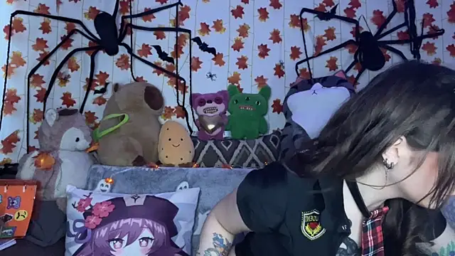 Snapshot of _Devill_Baby chatting on 09-25-25, 06:39 Devill Baby online show from 09-25-25, 06:39