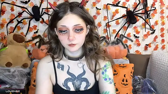 Snapshot of _Devill_Baby chatting on 10-17-25, 06:54 Devill Baby online show from 10-17-25, 06:54