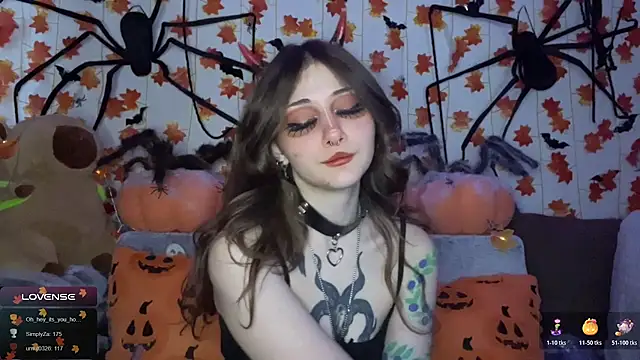 Snapshot of _Devill_Baby chatting on 10-18-25, 06:58 Devill Baby online show from 10-18-25, 06:58