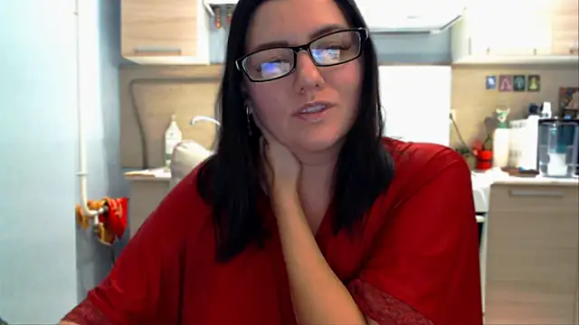 Snapshot of Sophy__soft chatting on 12-16-24, 07:10 Sophy soft online show from 12-16-24, 07:10