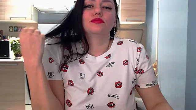 Snapshot of Sophy__soft chatting on 02-25-25, 06:42 Sophy soft online show from 02-25-25, 06:42