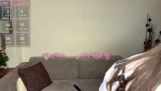 CathrynDail online show from 04-09-26, 06:19