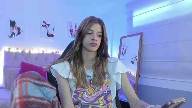 Nora Vennucci online show from 05-24-26, 01:16