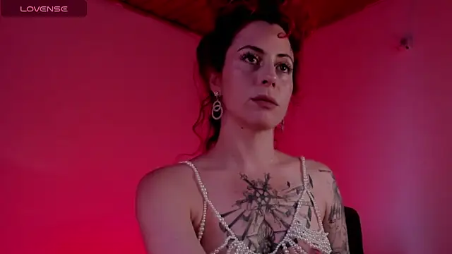 Borbala Iggy online show from 12-25-24, 05:26