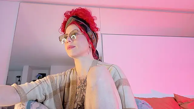 Borbala Iggy online show from 10-05-25, 07:23