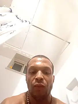 Snapshot of ottomusbrown chatting on 12-22-24, 11:33 ottomusbrown online show from 12-22-24, 11:33