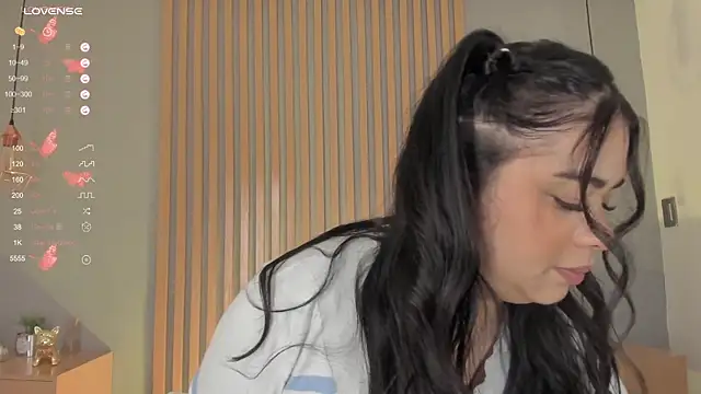 Snapshot of mary_suarez chatting on 01-25-25, 03:51 mary suarez online show from 01-25-25, 03:51