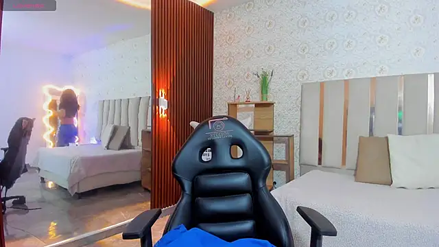 Daphnne tay online show from 09-19-25, 03:08