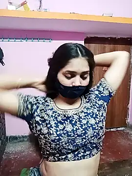 Snapshot of Cute-Simmi chatting on 12-18-24, 08:20 Cute-Simmi online show from 12-18-24, 08:20