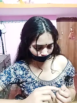 Snapshot of Cute-Simmi chatting on 01-08-25, 09:42 Cute-Simmi online show from 01-08-25, 09:42