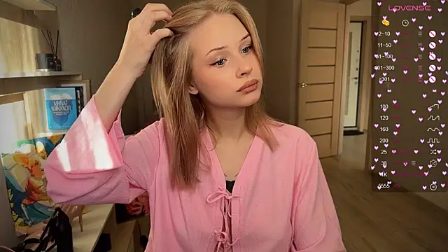 Snapshot of lisa_barbie chatting on 10-18-25, 06:58 lisa barbie online show from 10-18-25, 06:58