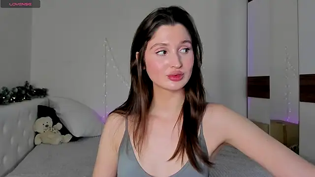 Snapshot of tender_babyy chatting on 12-26-24, 02:16 tender babyy online show from 12-26-24, 02:16