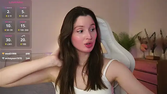 Snapshot of tender_babyy chatting on 03-18-25, 01:53 tender babyy online show from 03-18-25, 01:53