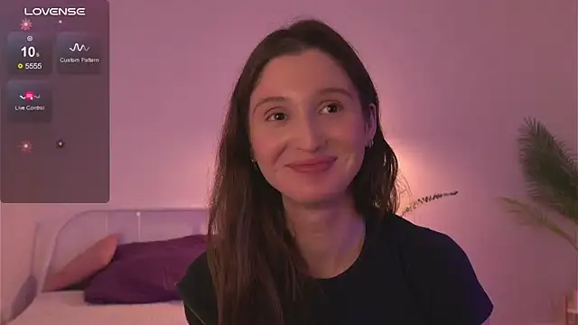 Snapshot of tender_babyy chatting on 09-21-25, 01:46 tender babyy online show from 09-21-25, 01:46