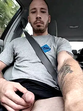 Snapshot of sexykdubx chatting on 09-29-25, 03:28 sexykdubx online show from 09-29-25, 03:28