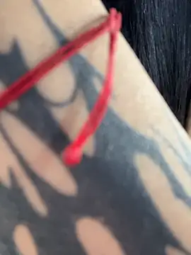 Amy Kiitty  online show from 04-16-26, 01:23