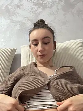 viviandaimond1 online show from 11-20-25, 04:40