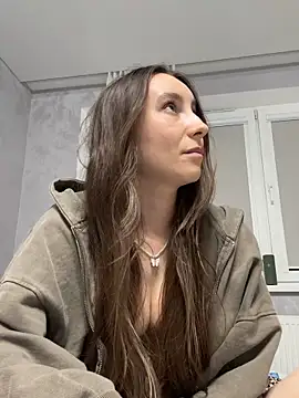 viviandaimond1 online show from 04-15-26, 08:31