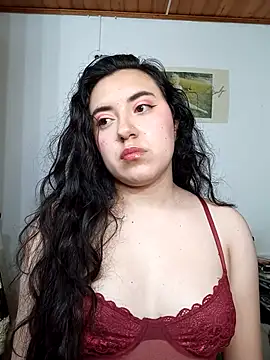 Emi chik online show from 11-28-25, 11:02