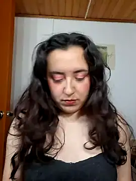 Emi chik online show from 07-10-26, 06:17