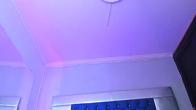 Eyleen Santos online show from 07-21-26, 11:45