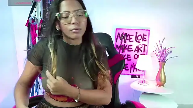 Megaan Greey online show from 11-29-25, 10:46