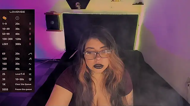 Snapshot of devilfoxtwo chatting on 12-07-24, 03:47 devilfoxtwo online show from 12-07-24, 03:47