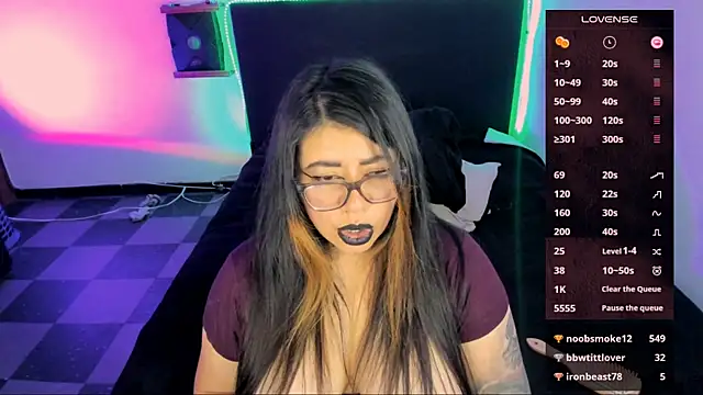 Snapshot of devilfoxtwo chatting on 12-18-24, 10:51 devilfoxtwo online show from 12-18-24, 10:51