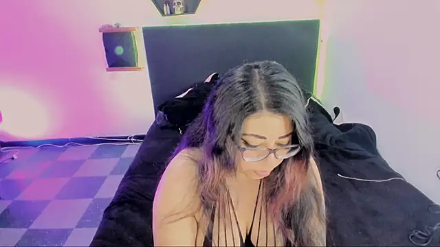 Snapshot of devilfoxtwo chatting on 02-02-25, 01:45 devilfoxtwo online show from 02-02-25, 01:45